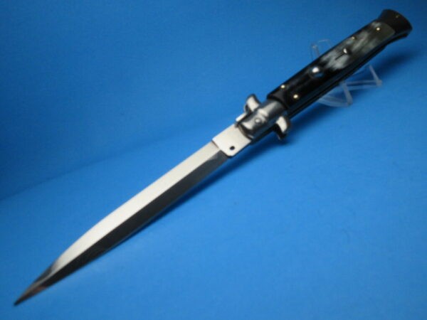 Frank Beltrame 11" Brazilian Horn Dagger Switchblade - Image 2