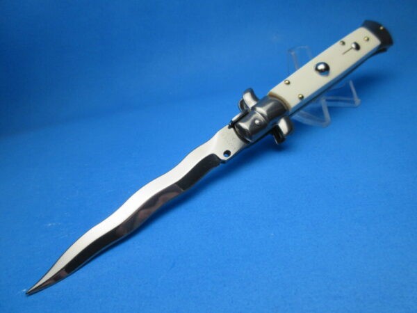 Frank Beltrame  9" Camel Bone Kriss Switchblade - Image 3