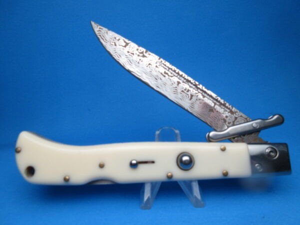 11" AKC Imit Ivory Damascus "Roma" Swinguard