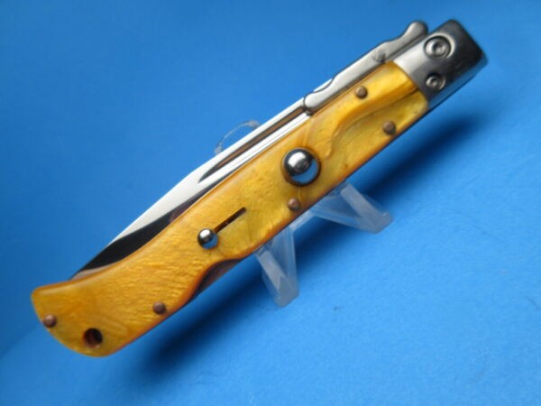 9" AKC Yellow Pearlex "Roma" Swinguard - Image 4