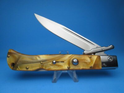 11" Yellow Pearlex "Roma" Swinguard