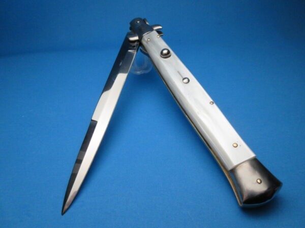 13" Italian Stiletto White Pearlex Bayonet Switchblade - Image 3